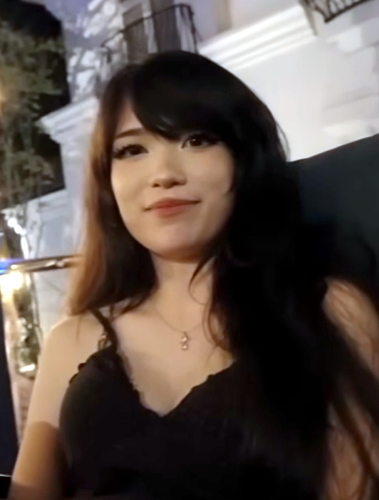 Emiru's streaming rig
